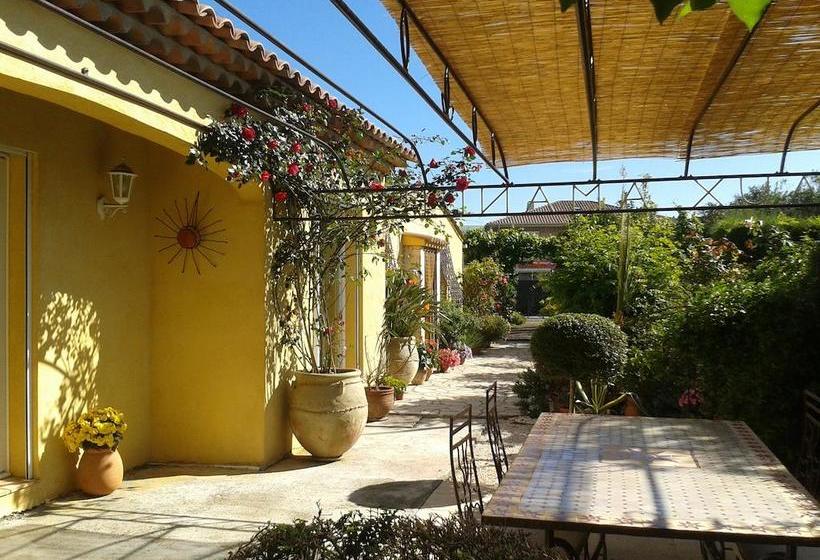 Bed and Breakfast Aux Amandiers  | Frejus | Var | France 2