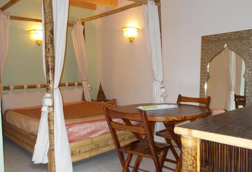 Bed and Breakfast Aux Amandiers  | Frejus | Var | France 8