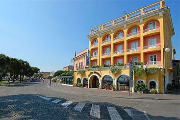 Hotel Vittorio  | Desenzano del Garda | Brescia | Italia
