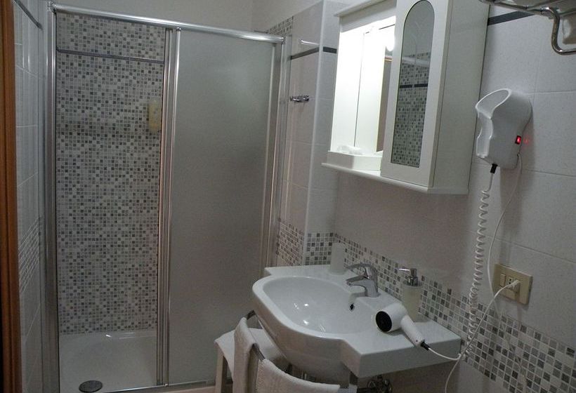 Hotel Parrini  | Follonica | Grosseto | Italia 1