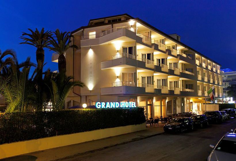 Grand Hotel  | Forte dei Marmi | Lucca | Italia 1
