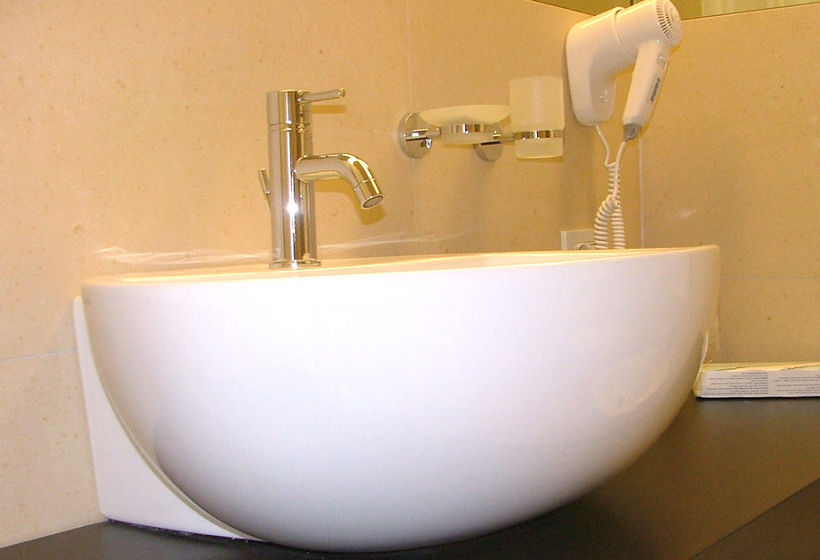 Hotel Meandro  | Gargnano | Brescia | Italy 1