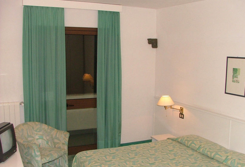 Hotel Meandro  | Gargnano | Brescia | Italy 6