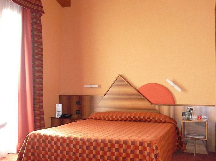 Hotel La Villa  | Ivrea | Torino | Italia 2