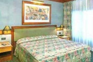 Hotel Satellite Palace