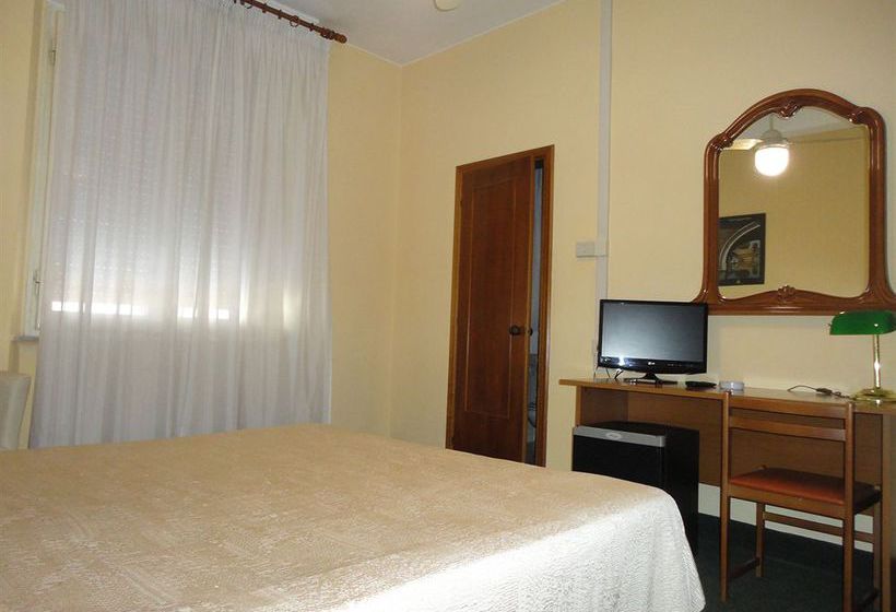 Hotel Giappone Inn Parking