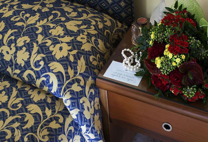 Viphotels Savoy  | Pesaro | Pesaro e Urbino | Italia 20