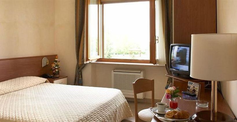 Hotel Lo Scoiattolo  | Pralormo | Turín | Italia 19