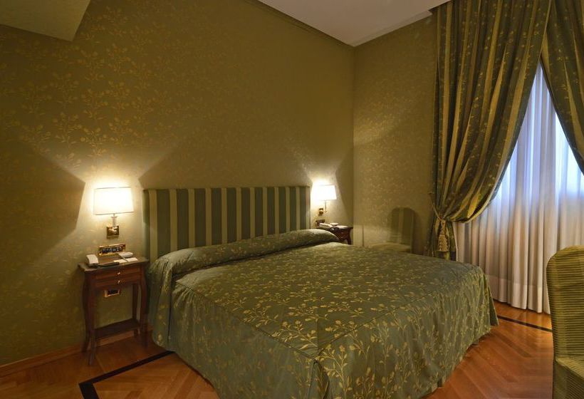 Grand Hotel Vesuvio  | Napoli | Napoli | Italia 19