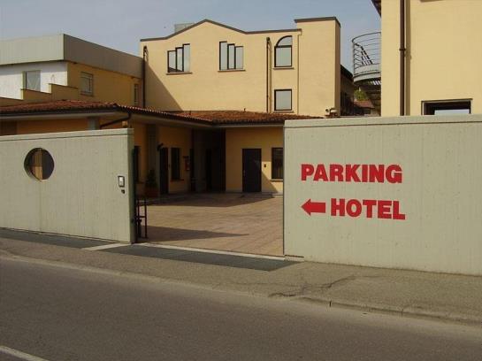 Hotel Ovest  | Piacenza | Piacenza | Italia 3