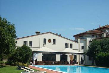 Hotel Villa dei Tigli 920 Liberty Resort Rodigo Mantua