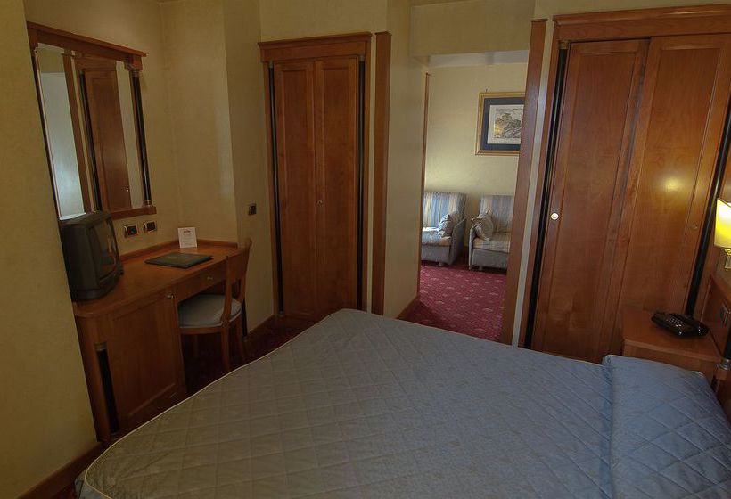 Hotel Miami  | Roma | Roma | Italia 1
