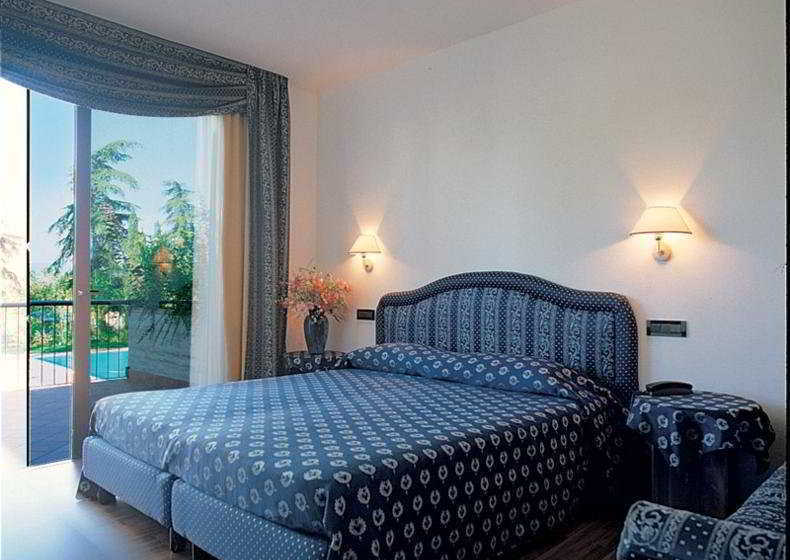 Yachting Hotel Mistral  | Sirmione | Brescia | Italia 1