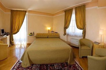 Hotel Castiglione  | Castiglione Tinella | Cuneo | Italia 3