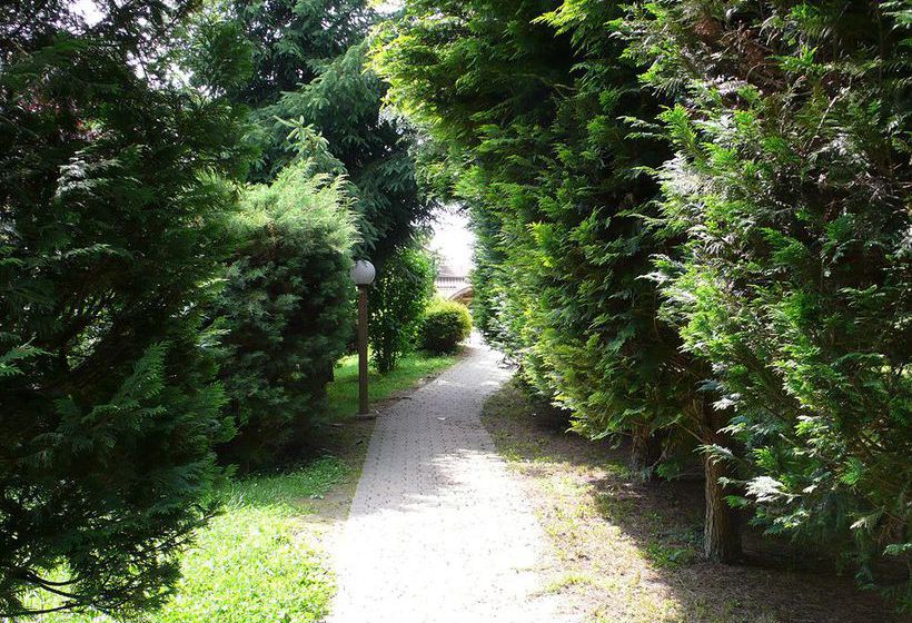 Hotel La Perla  | Varallo Pombia | Novara | Italia 9