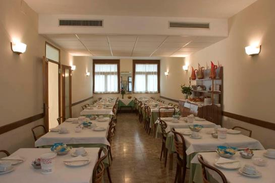 Hotel Dolomiti  | Venezia | Venezia | Italia 12