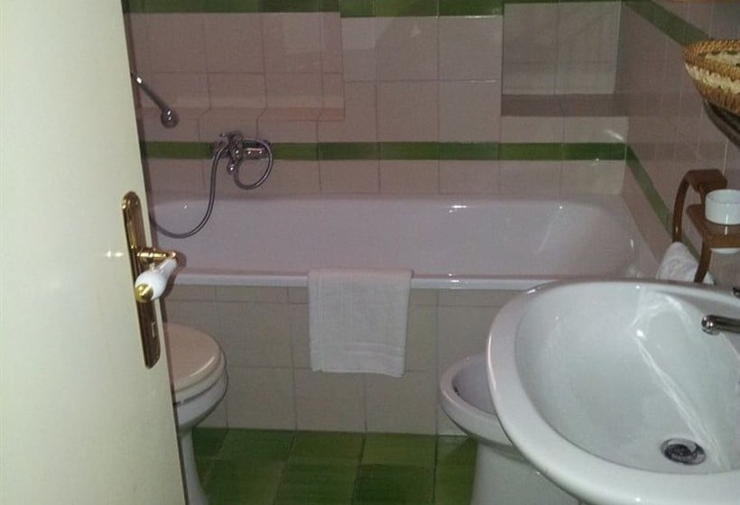 Hotel Rodrigo De Vivar  | Ostia Antica | Roma | Italia 20