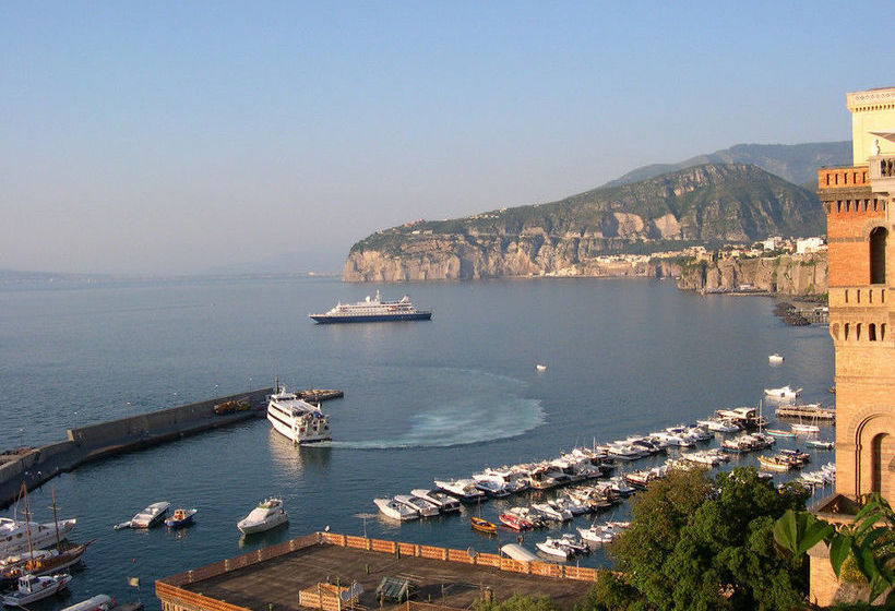 Hotel Savoia Napoles