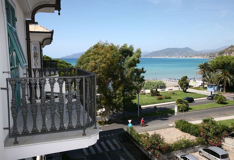 Hotel The Grande Albergo Génova