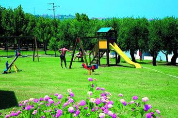 Hotel Villaggio Camping Dolomiti Sul Mare  | Briatico | Vibo Valentia | Italia 11