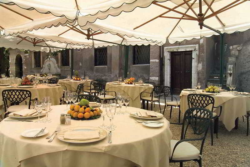Hotel The Church Village  | Roma | Roma | Italia 12
