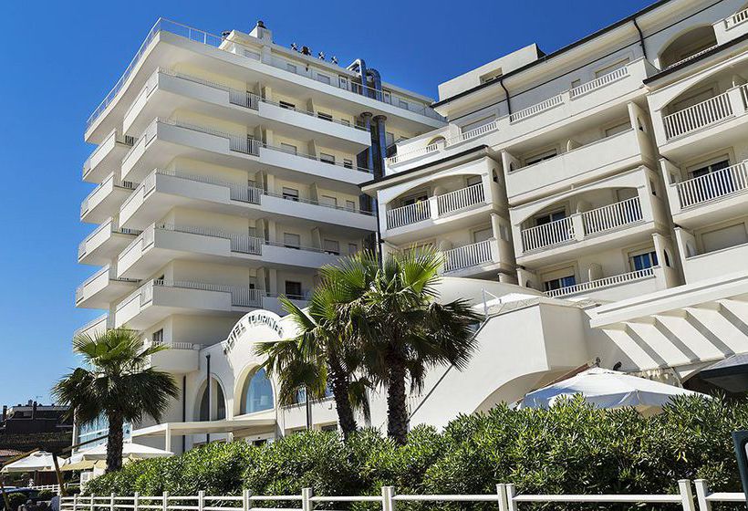 Yes Hotel Touring Miramare Rimini