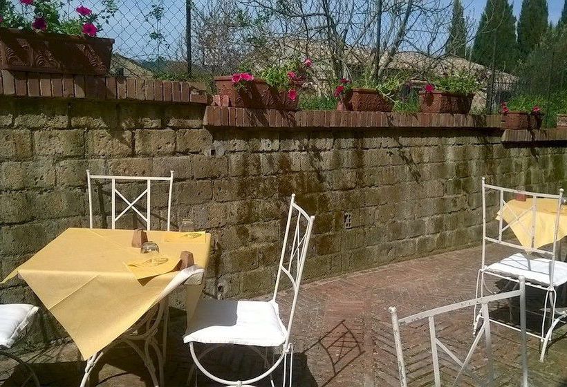Hotel Scilla e Locanda della Taverna Etrusca Sovana