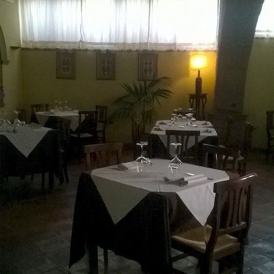 Hotel Scilla e Locanda della Taverna Etrusca  | Sovana | Grosseto | Italia 6