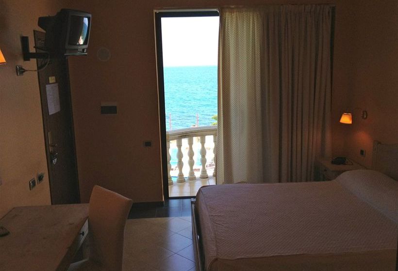 Hotel La Playa Blanca  | Santo Stefano di Camastra | Messina | Italia 5