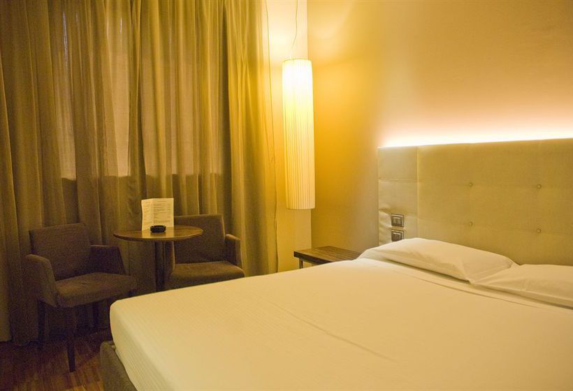 Hotel Cruise  | Montano Lucino | Como | Italia 4