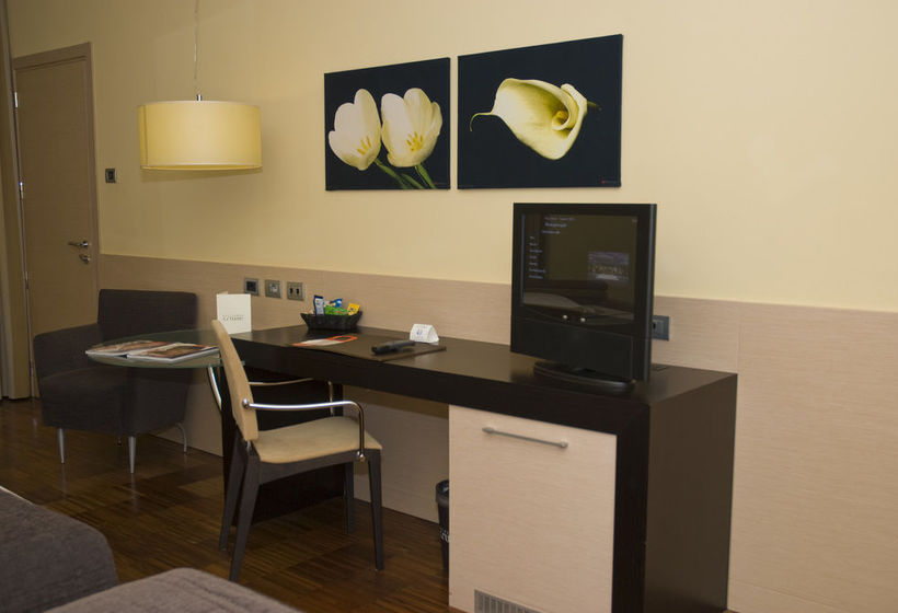 Hotel Cruise  | Montano Lucino | Como | Italia 9