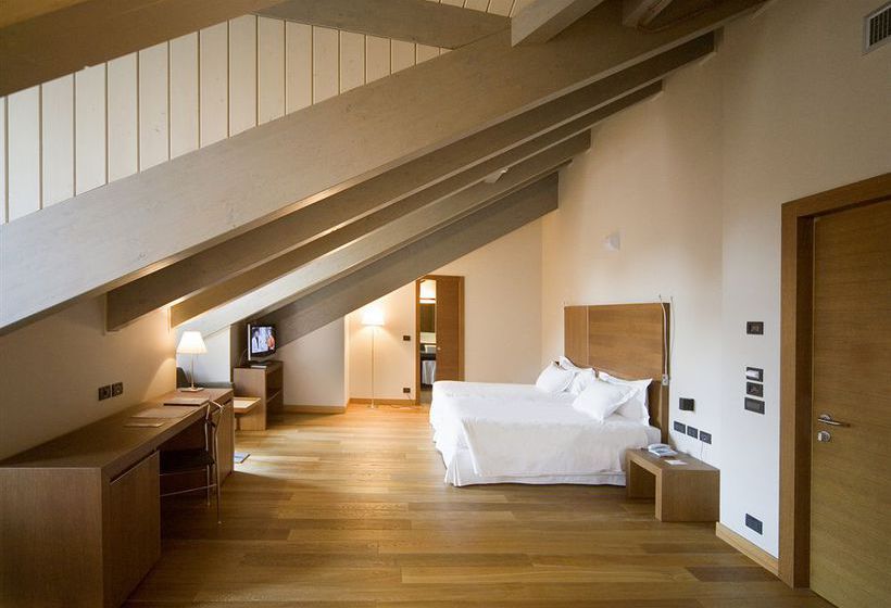 Hotel NH Santo Stefano  | Torino | Torino | Italia 16