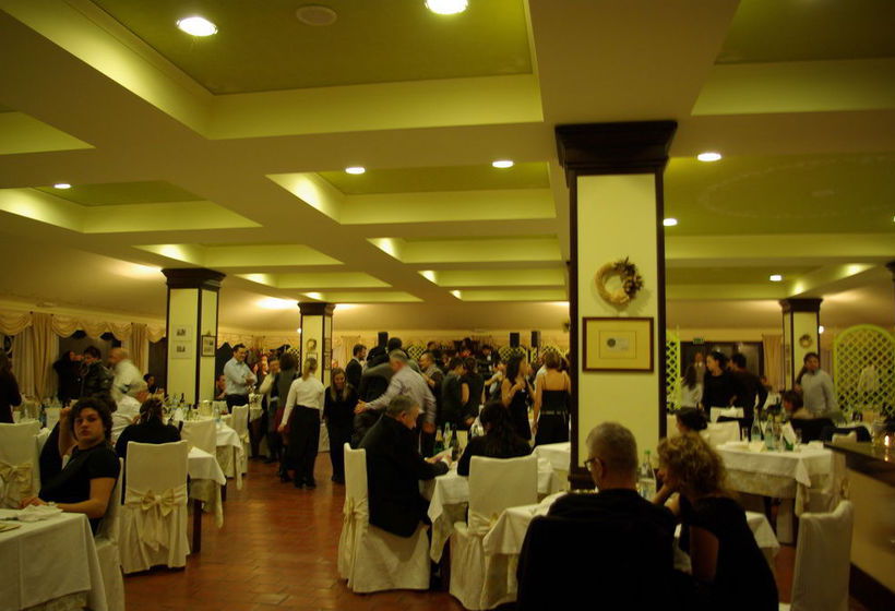 Hotel Parco Del Lago  | Montecopiolo | Pesaro e Urbino | Italia 2