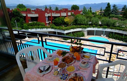Hotel Holiday  | Sirmione | Brescia | Italy 12