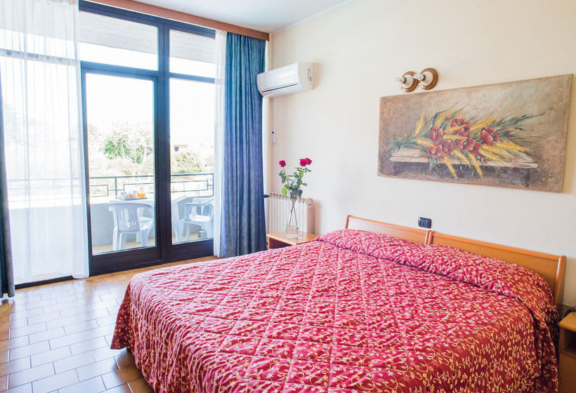 Hotel Holiday  | Sirmione | Brescia | Italy 8