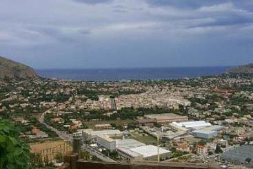 Farmhouse Saint Thorn House  | Palermo | Palermo | Italia 1