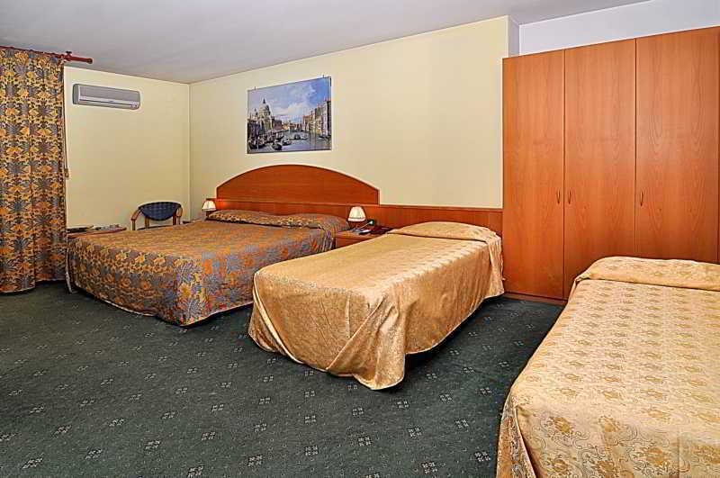 Hotel Ascot Lodging  | Cardano al Campo | Varese | Italia 14