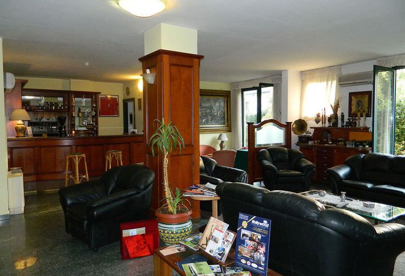 Hotel Ascot Lodging  | Cardano al Campo | Varese | Italia 4