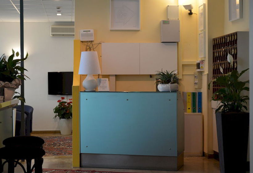 Hotel Capitol  | Pesaro | Pesaro e Urbino | Italia 9