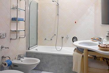 Grand Hotel Entourage  | Gorizia | Gorizia | Italia 9