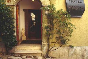 Hotel Moderno