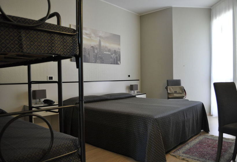 Hotel Est  | Piombino | Livorno | Italia 11