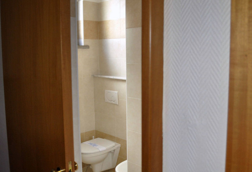 Hotel Est  | Piombino | Livorno | Italia 2