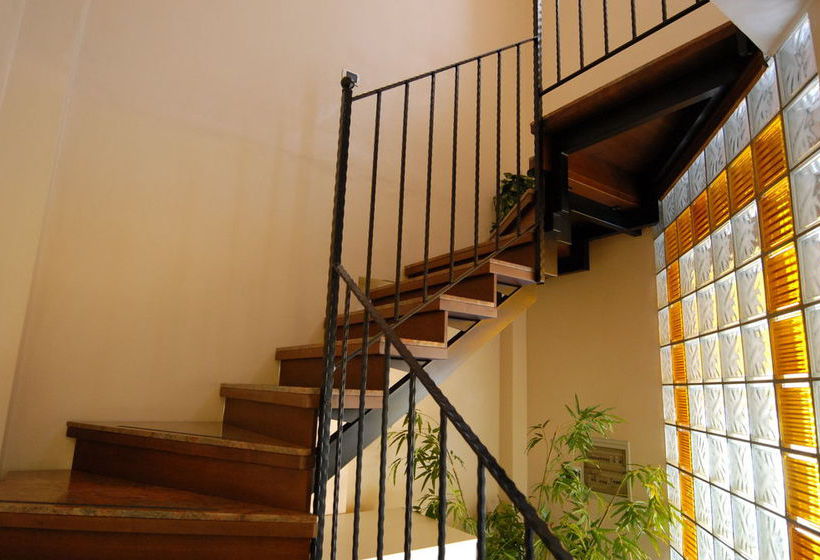 Hotel Est  | Piombino | Livorno | Italia 4