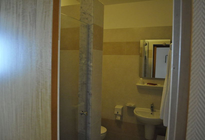 Hotel Est  | Piombino | Livorno | Italia 7