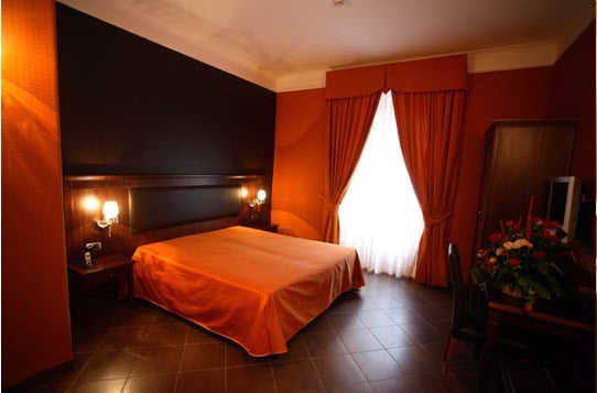Guiren Hotel  | Napoli | Napoli | Italia 6