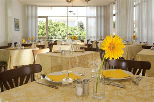 Hotel Roland  | Riccione | Rimini | Italia 7