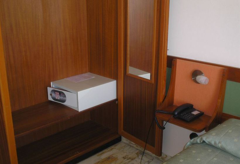 Hotel Continental  | Fano | Pesaro e Urbino | Italia 10