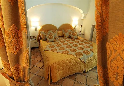 Hotel Weekend A Napoli  | Napoli | Napoli | Italia 2