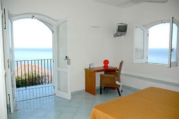 Hotel Punta Scario  | Malfa-Isola di Salina | Messina | Italia 9